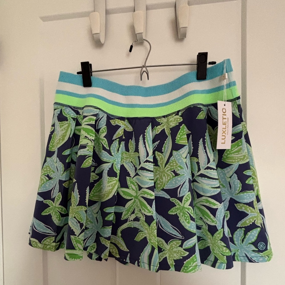 NWT. Lilly Pulitzer Luxletic 15" Cosmina High Rise Skort - Picture 2 of 5